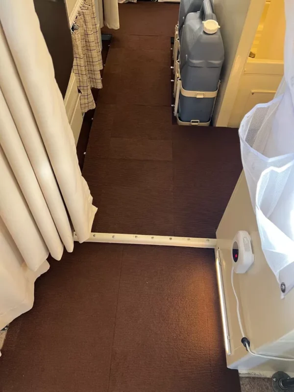 Converted 2015 RV for food truck, coffee, ice cream, pet grooming, plus living! - Image 4