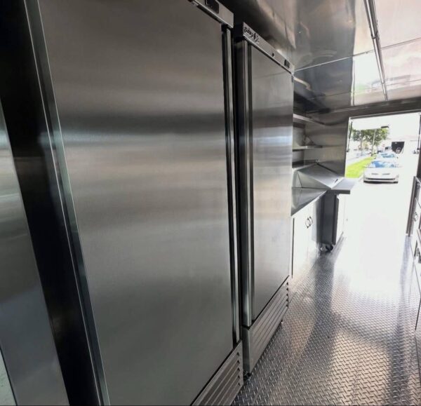 FOOD TRUCKS AVAILABLE FOR SALE AND RENT - Image 8