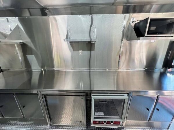 Food truck for sale - Image 2