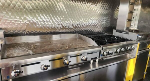 Beautiful 8x18ft Black food trailer with  equipment - Image 7