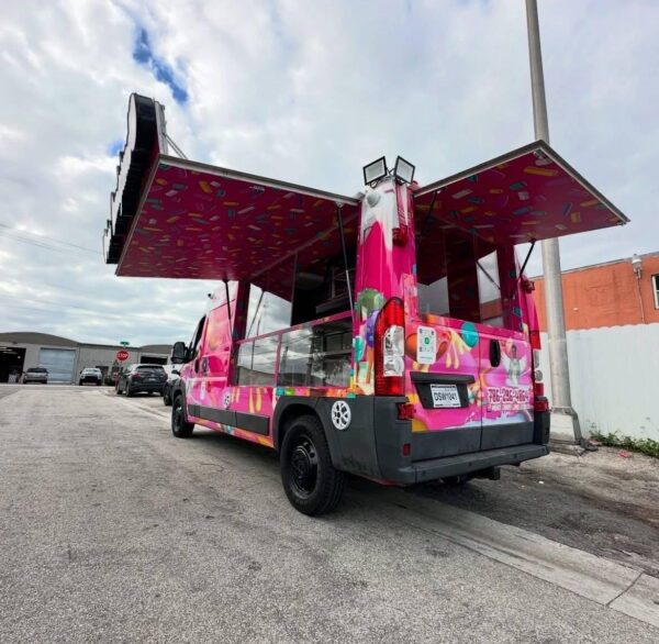 BRAND NEW FOOD TRAILER FOR SALE! - Image 8