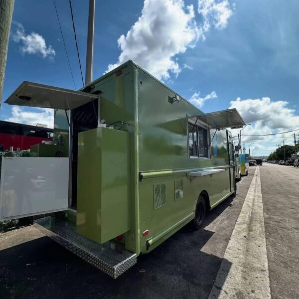 Food Truck For Sale - Good condition - Image 2