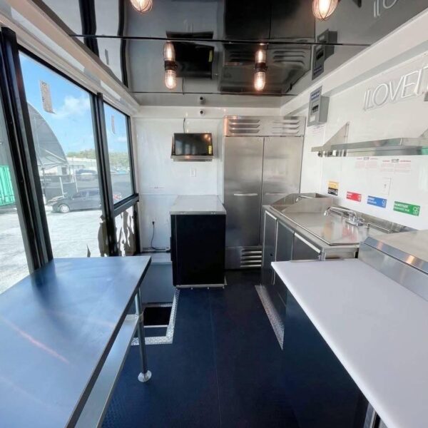 BRAND NEW FOOD TRAILER FOR SALE! - Image 2