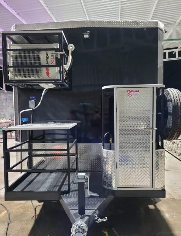 Beautiful 8x18ft Black food trailer with the following equipment - Image 7