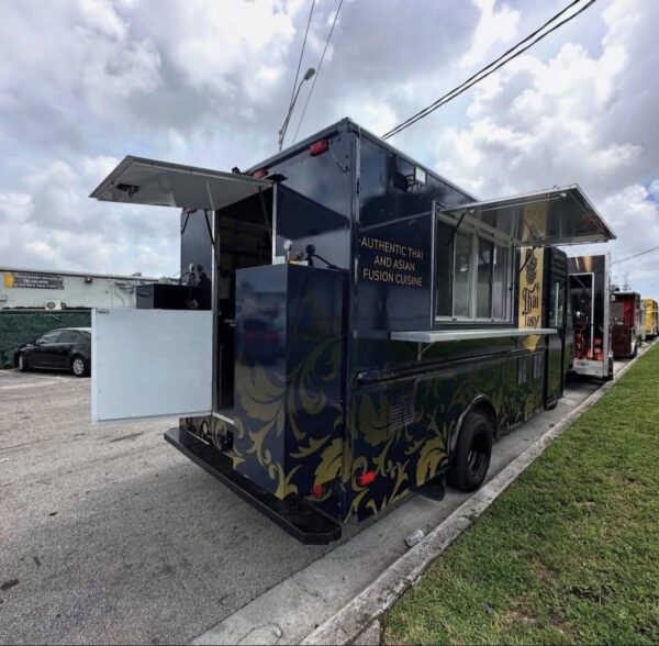 FOOD TRUCKS AVAILABLE FOR SALE AND RENT - Image 3