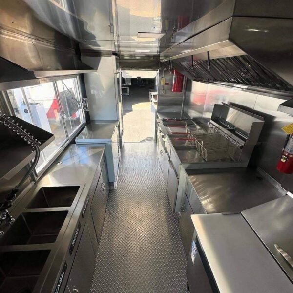 Food truck for sale - Image 2