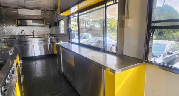 Beautiful 8x18ft Black food trailer with  equipment - Image 5