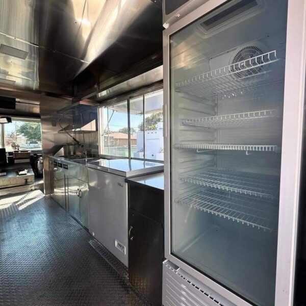 Food truck for sale - Image 7