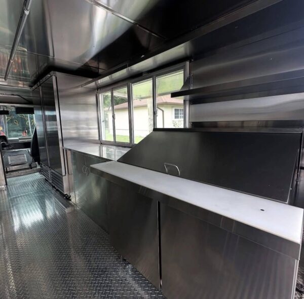 FOOD TRUCKS AVAILABLE FOR SALE AND RENT - Image 7