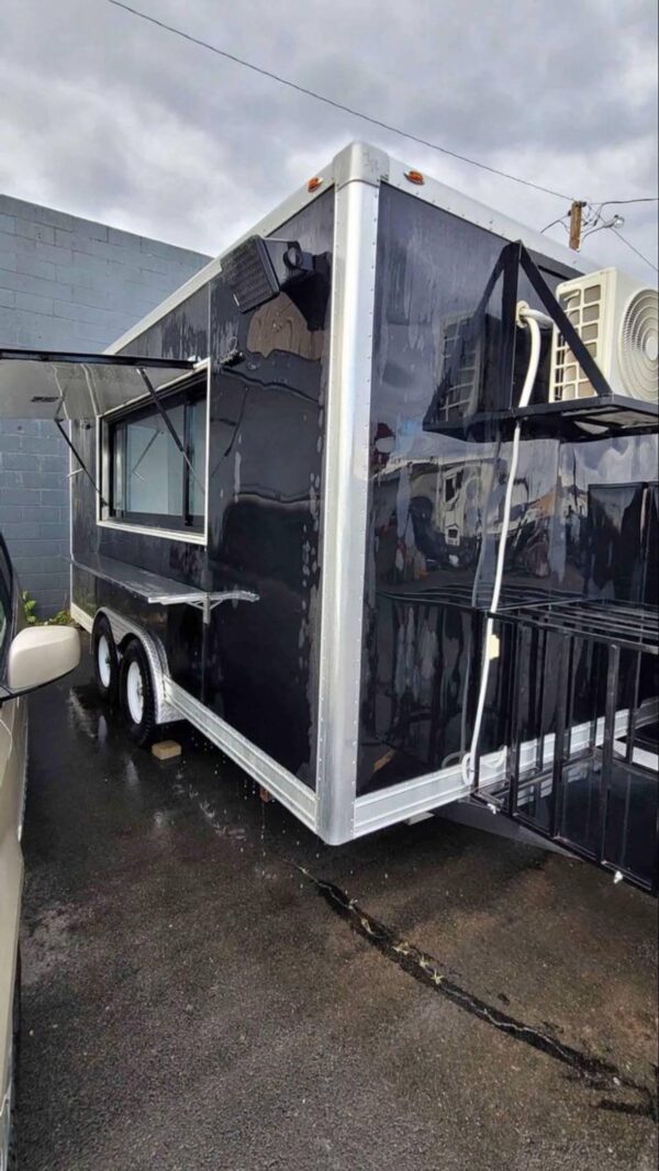 2022 FOOD TRAILER Fareresa